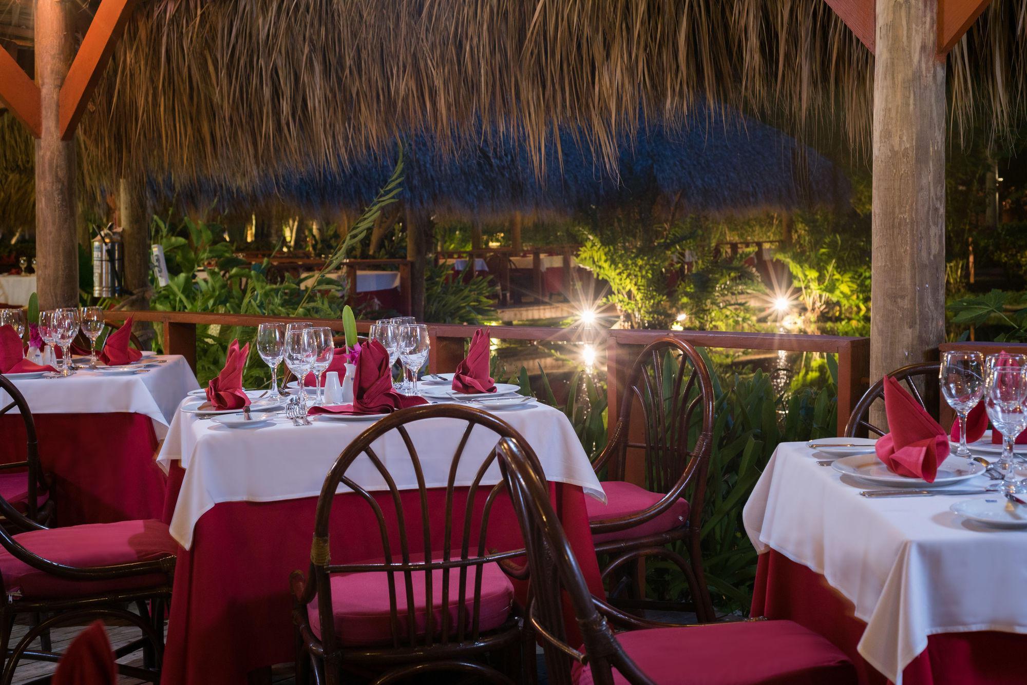Natura Park Beach & Spa Eco Resort Punta Cana Exterior photo Restaurant at the resort